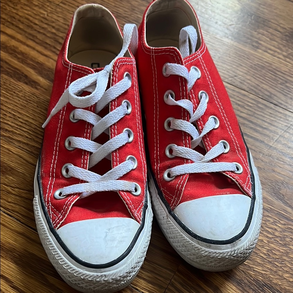 Unisex Red Converse Low tops Sneakers Women’s 6
